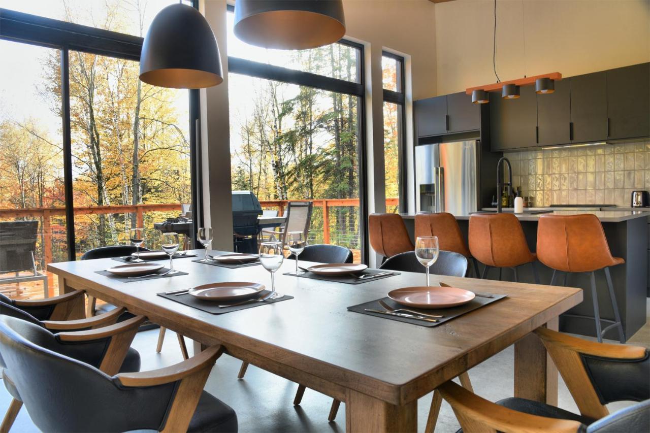 Kallm-Mont-Tremblant Chalet With Hot Tub, Pond & Beach On Private 7Acre Estate Lac-Superieur 外观 照片