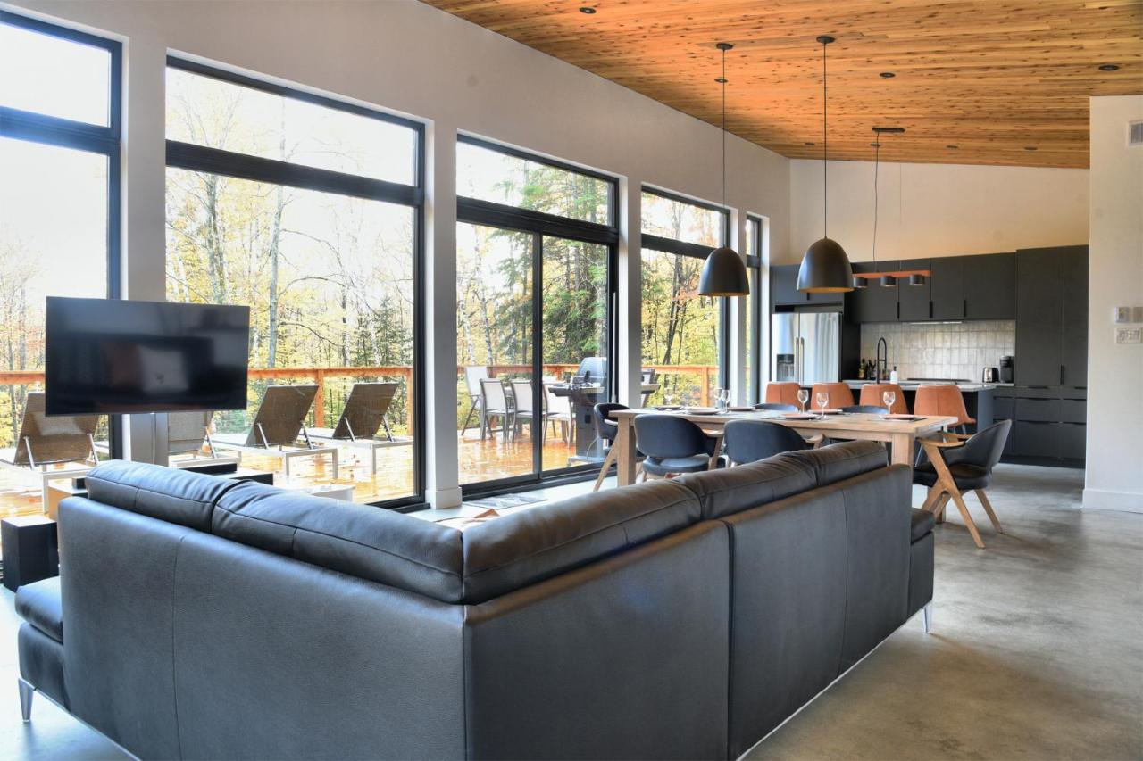 Kallm-Mont-Tremblant Chalet With Hot Tub, Pond & Beach On Private 7Acre Estate Lac-Superieur 外观 照片