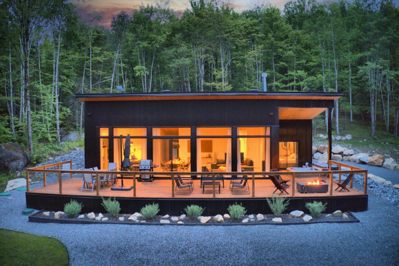 Kallm-Mont-Tremblant Chalet With Hot Tub, Pond & Beach On Private 7Acre Estate Lac-Superieur 外观 照片