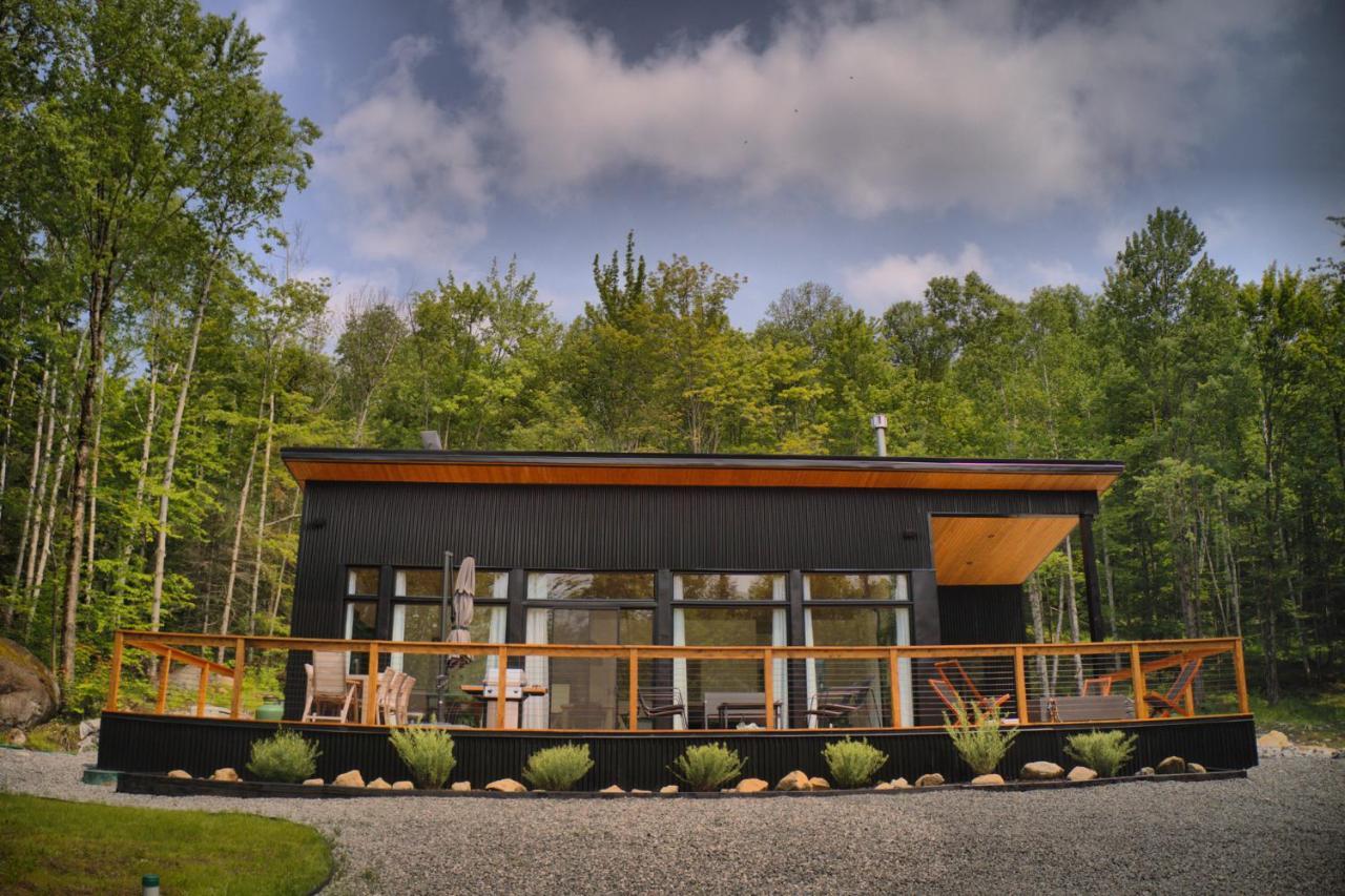 Kallm-Mont-Tremblant Chalet With Hot Tub, Pond & Beach On Private 7Acre Estate Lac-Superieur 外观 照片