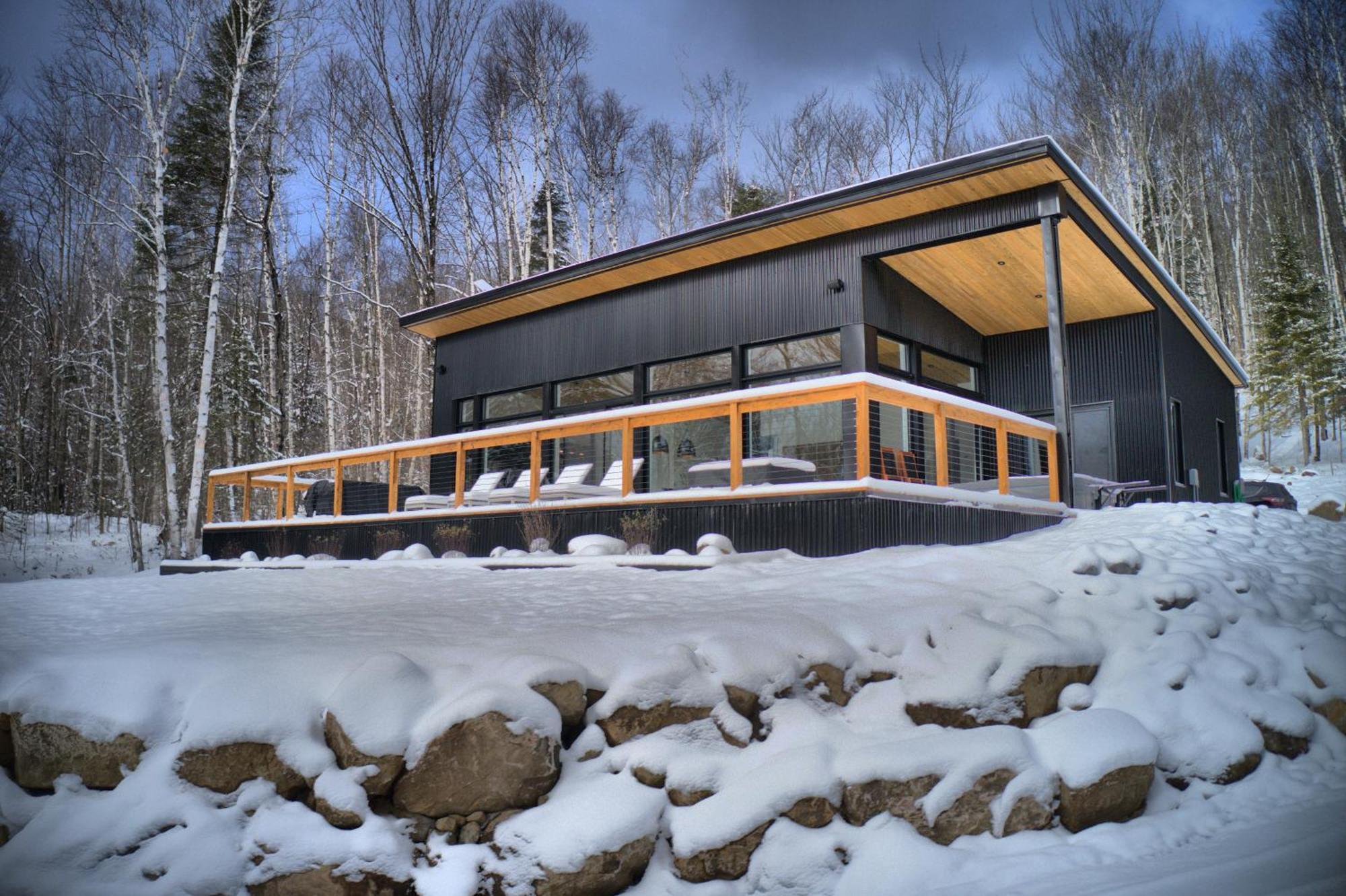 Kallm-Mont-Tremblant Chalet With Hot Tub, Pond & Beach On Private 7Acre Estate Lac-Superieur 外观 照片